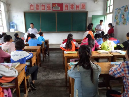 天水廣播電視臺攜手甘肅建投地產 點燃天水萬名貧困兒童繽紛的夢想