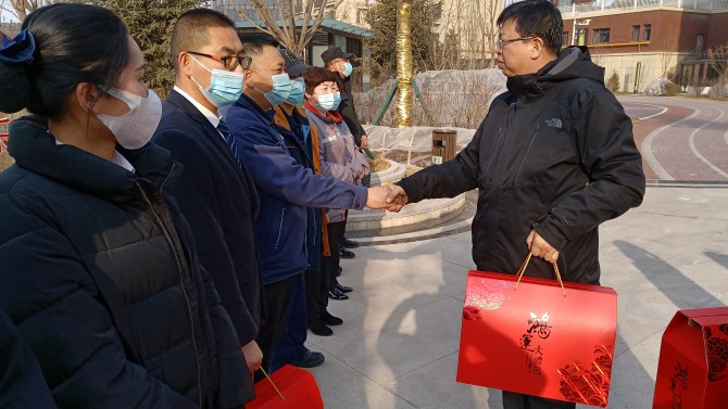 新春慰問暖人心 殷切關懷顯溫情——王志宏大年初一慰問春節值班人員