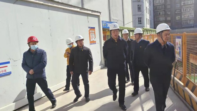 束水龍調(diào)研甘肅建投4#綜合樓項目及金悅府項目